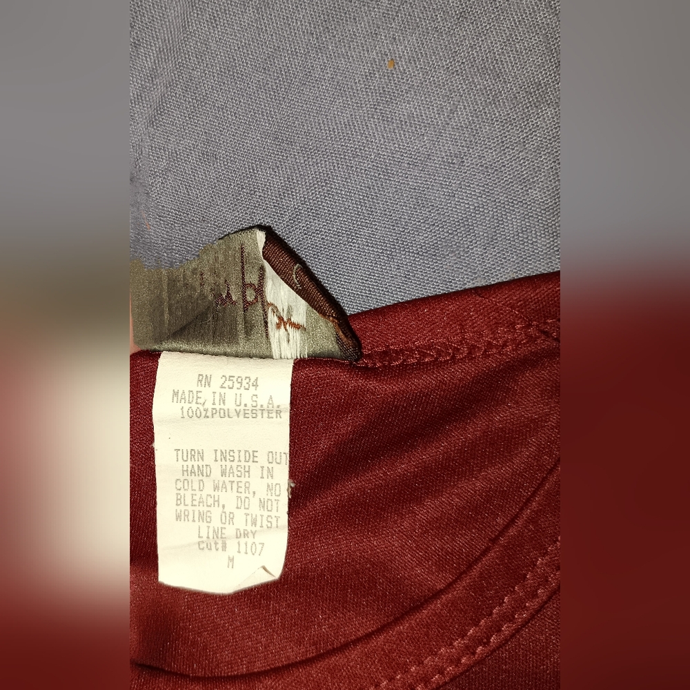 Indie Sleaze Long Sleeve Cropped Top LOVE Heart Burgundy Silver 90s Grunge Y2K - Picture 6 of 13